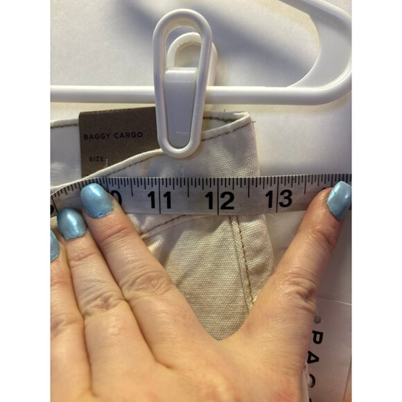 Pacsun “Baggy Cargo” NWT (size 22) white denim pants - Picture 5 of 10